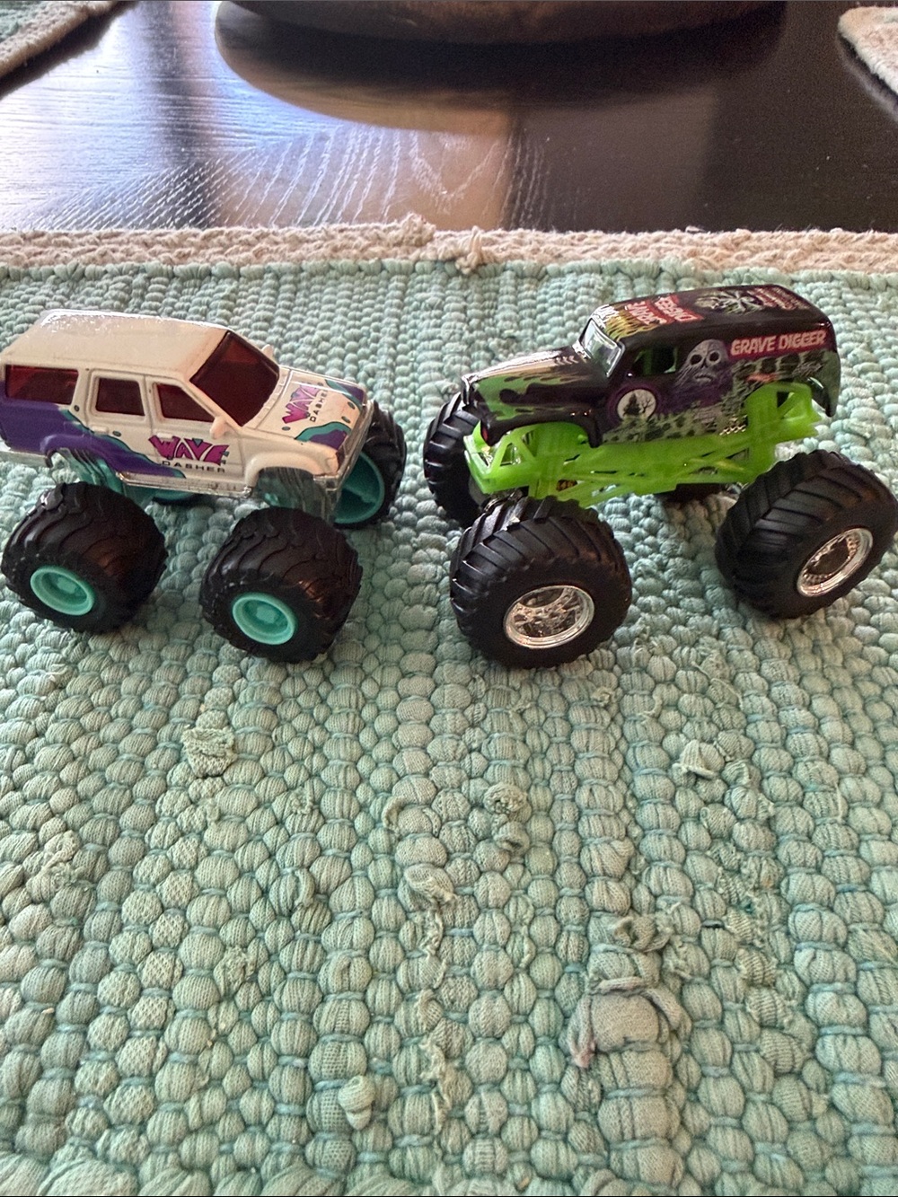 Monster Jam Green Monster Truck Toys   Vintage 1991 Wave Dasher & Grave Digger